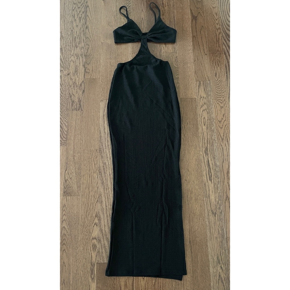 Gabriella Cutout Solid Split Hem Dress - Picture 4 of 11